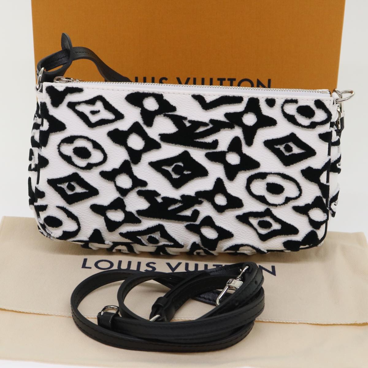 Pochette Accessoires